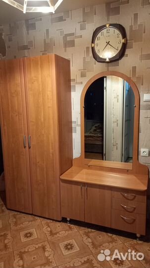 Шкаф и трюмо