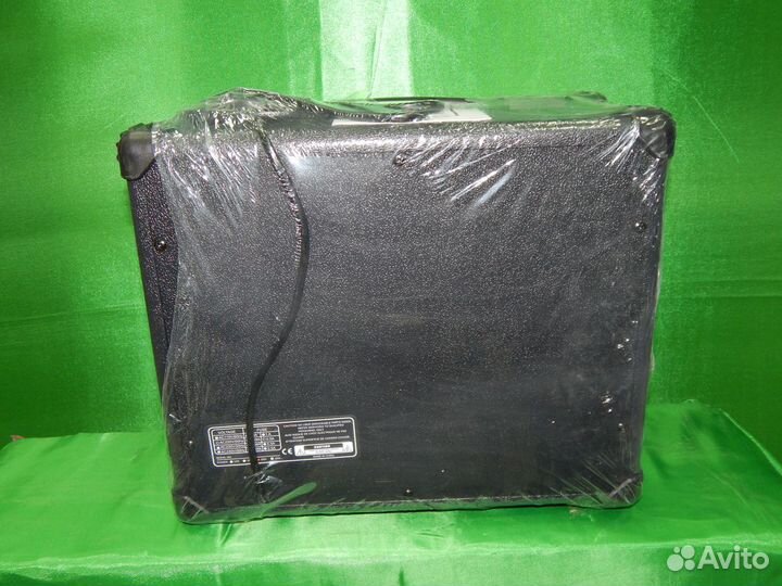 Комбоусилитель для бас гитары