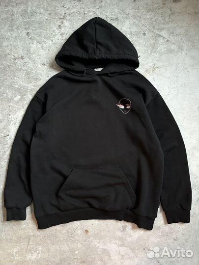 Худи с капюшоном и принтом на спине