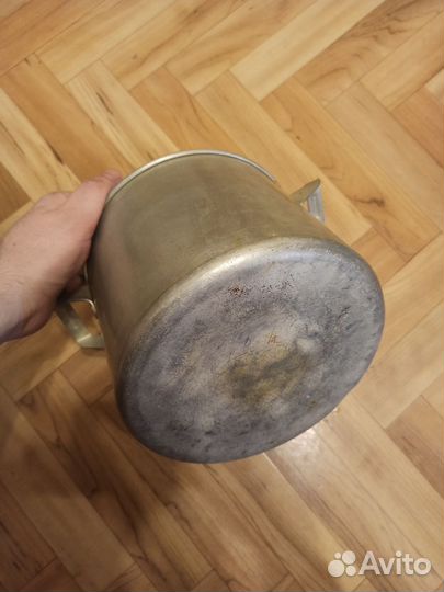 Кастрюли с крышками