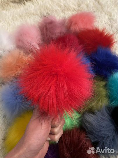 Помпон искусственный под енота 12-15см