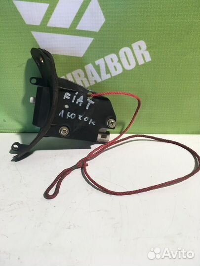Активатор замка крышки бензобака Фиат Стило