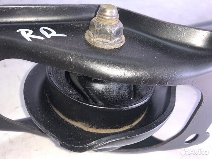 Рычаг задний правый Kia Carnival J3 2008