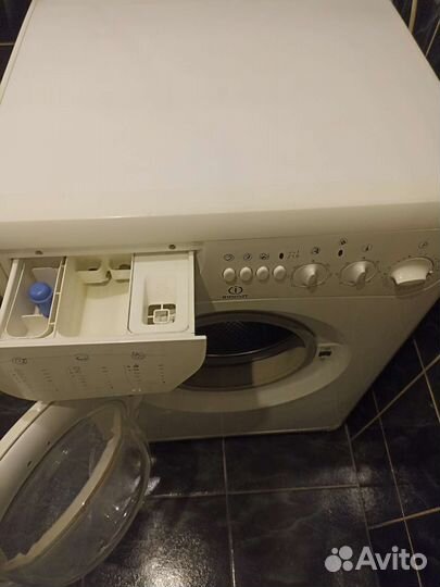 Стиральная машина бу indesit