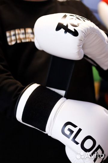 Боксерские перчатки Glory Fairtex bgvg White