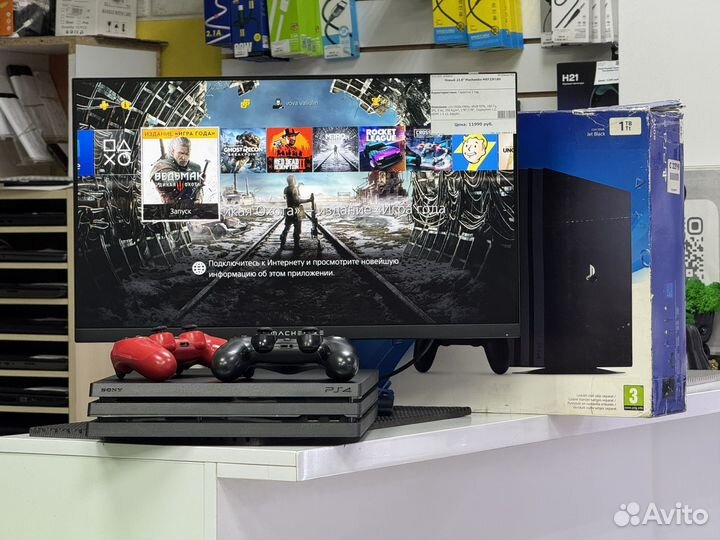 Sony PlayStation 4 Pro 1Tb много игр 2 геймпада