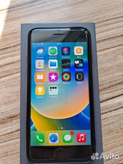 iPhone 8, 64 ГБ