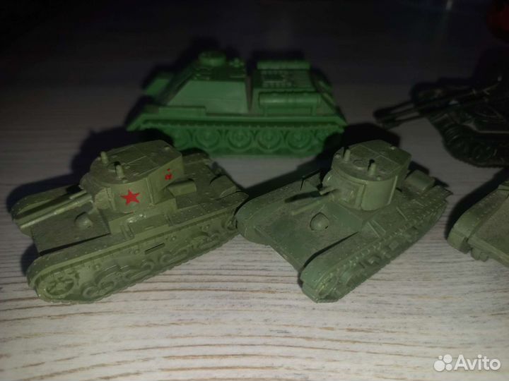 Танк су-100, бт. Минск з-д мир СССР