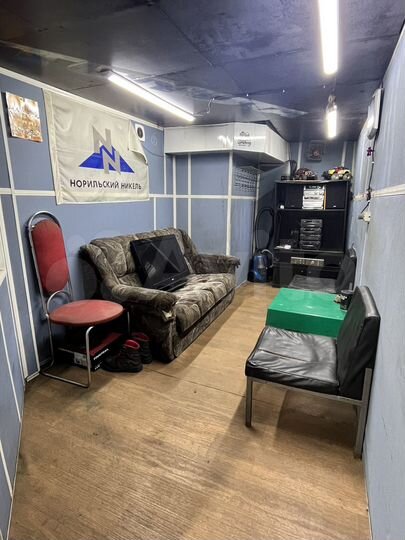 Гараж, > 30 м²