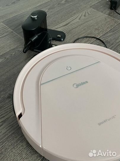 Робот пылесос Midea
