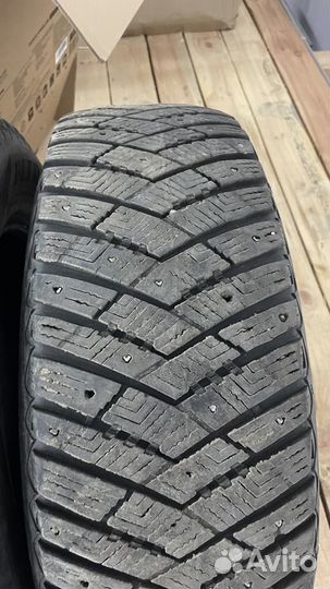 Goodyear Ultragrip Ice Arctic 225/65 R17