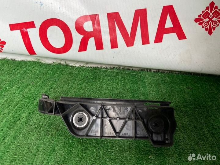 Крепление бампера заднее левое Toyota Corolla