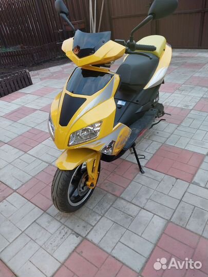 Продаю скутер