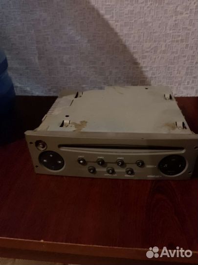 Автомагнитола от Рено оригинал