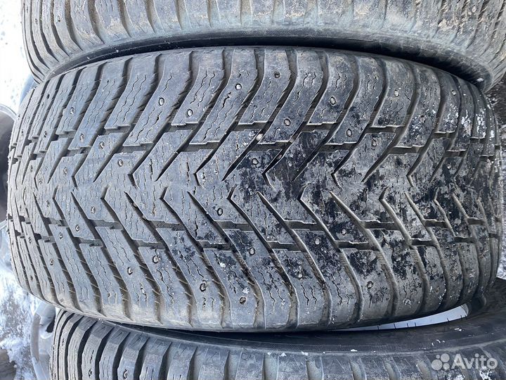 Nokian Tyres Hakkapeliitta 8 SUV 275/45 R21