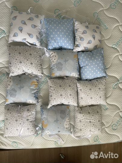 Бортики в детскую кроватку 2 комплекта + 2 одеяла