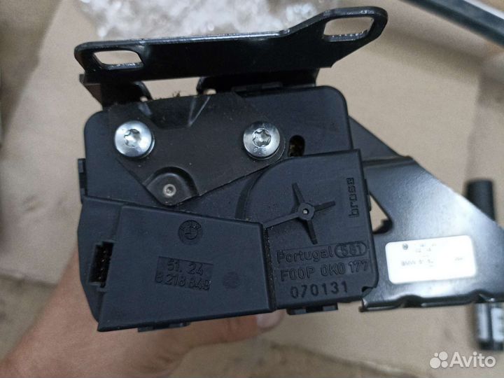 Замок стекла багажника bmw 3