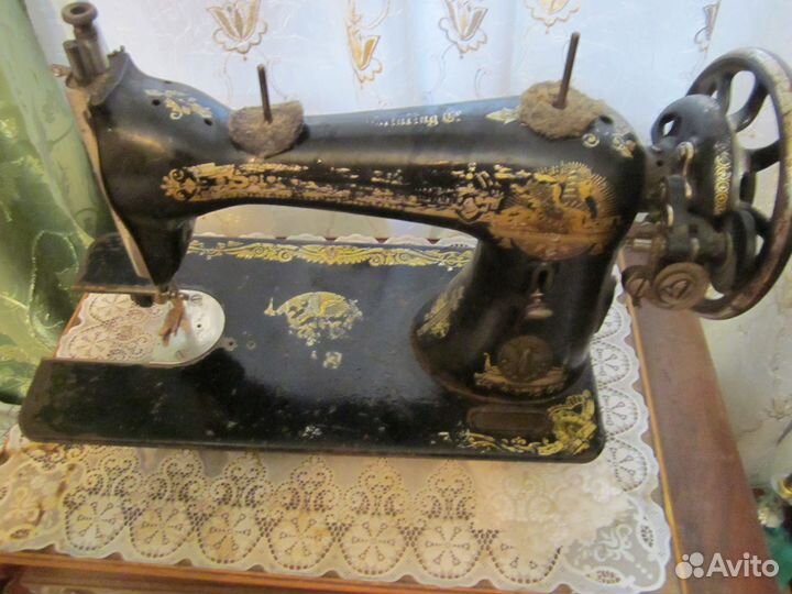 Швейная машинка Зингер