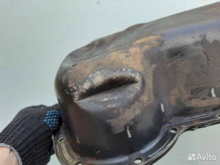 Поддон двигателя Volkswagen Passat B3