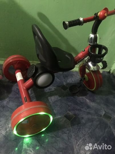 Детский трехколесный велосипед