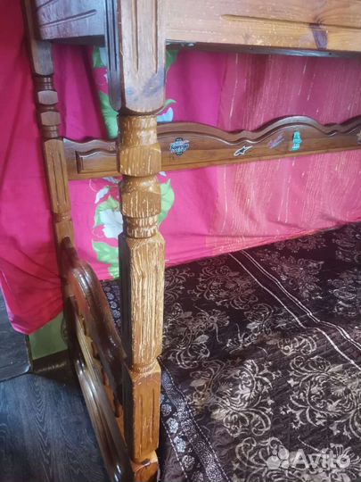 Кровать двухьярусная