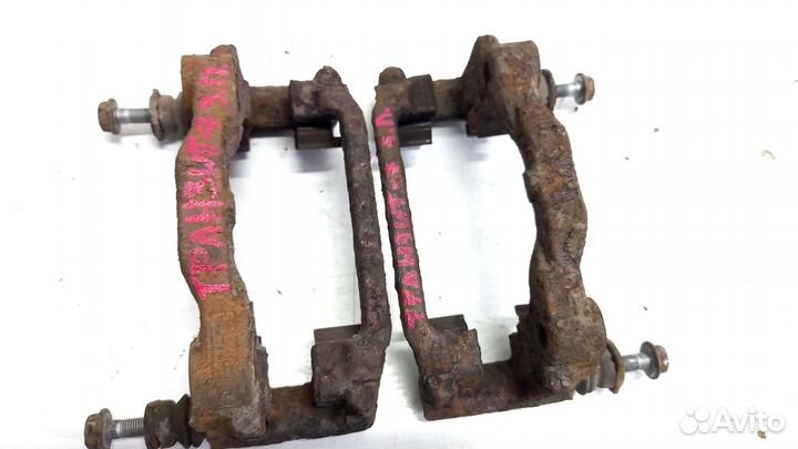 Скоба переднего суппорта Ford Transit 7