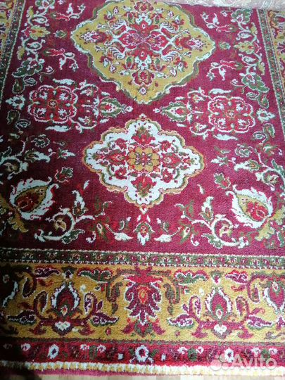 Шерстяной ковер