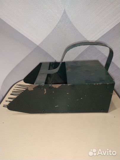 Совок для сбора ягод