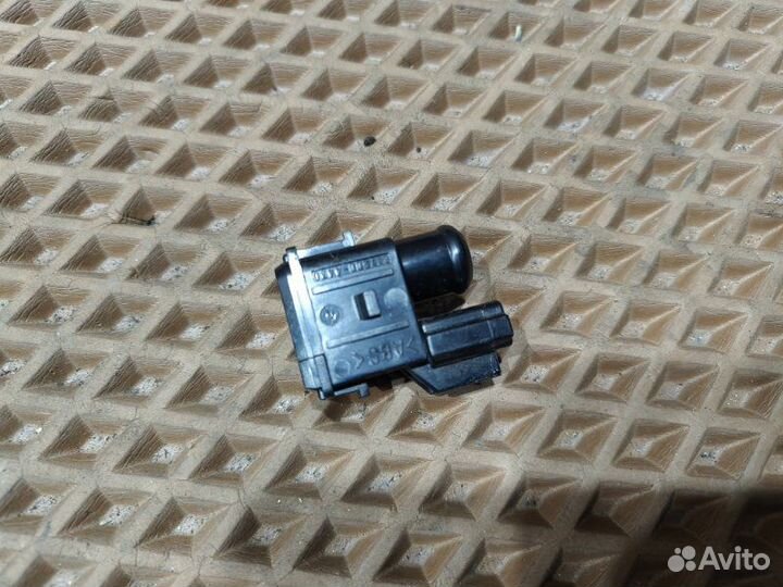 Датчик температуры воздуха Toyota Carina AT211