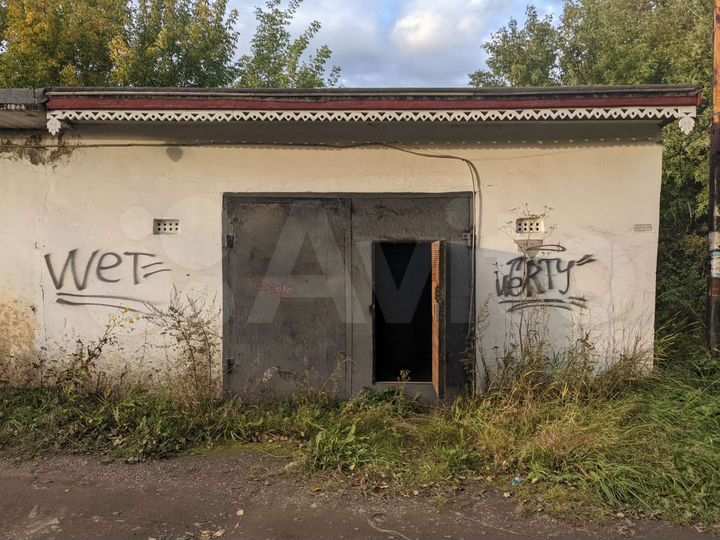 Гараж, > 30 м²