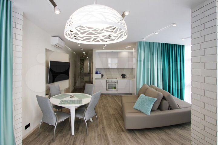 2-к. квартира, 65 м², 2/4 эт.