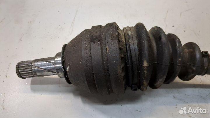 Полуось левая передняя Opel Zafira B