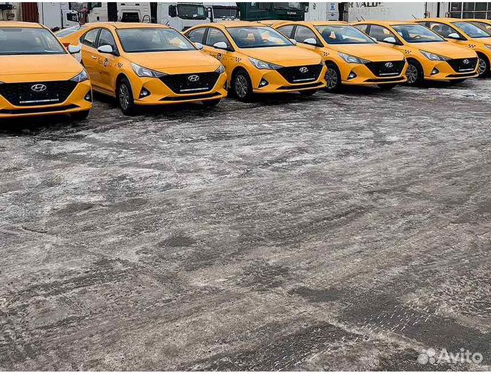 Водитель на комфорт+ без залога (ищем женщин)