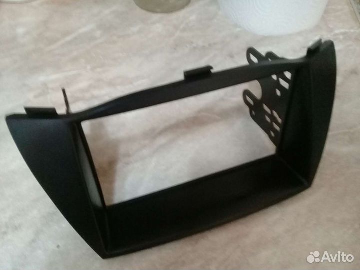 Переходная рамка для 2DIN магнитолы на hyundai IX3