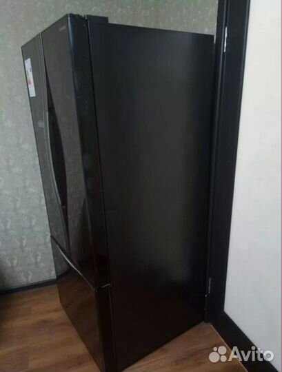 Холодильник hitachi