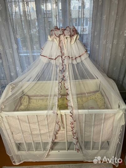 Детская кроватка