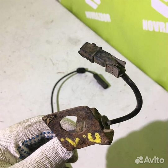 Датчик ABS передний левый Рено Сценик 2