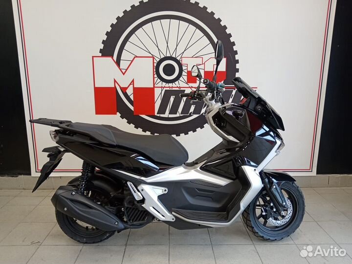 Скутер tracer ADV