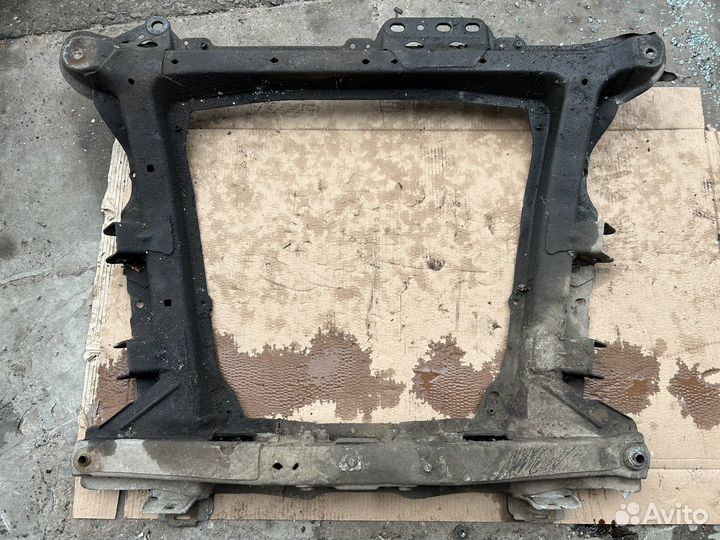 Подрамник Renault Symbol