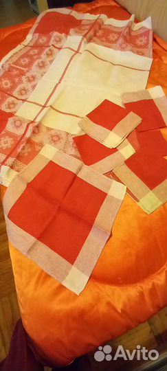 Скатерть льняная с салфетками