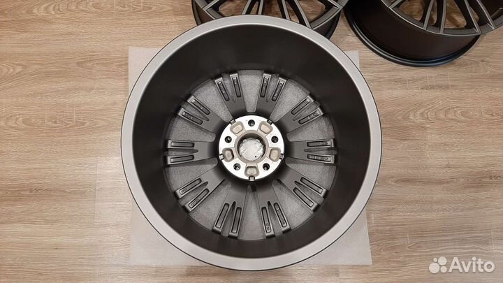 Оригинальные диски Audi A8 R18 Германия