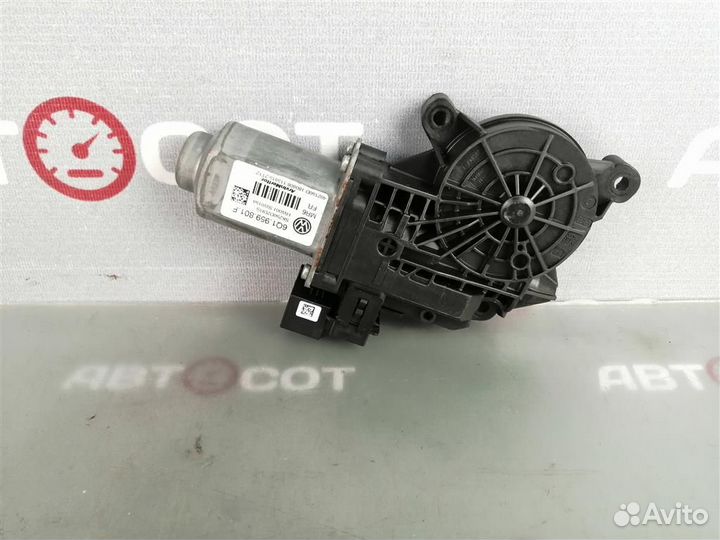 Моторчик стеклоподъемника передней правой двери