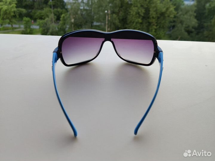 Очки солнцезащитные