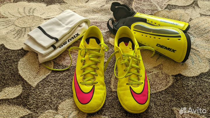 Шиповки Nike Mercurial Victory размер 35