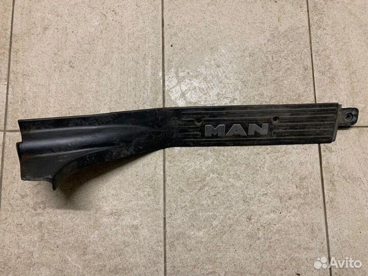 Накладка на порог левая Man Tgx 18.440 дизель 2016