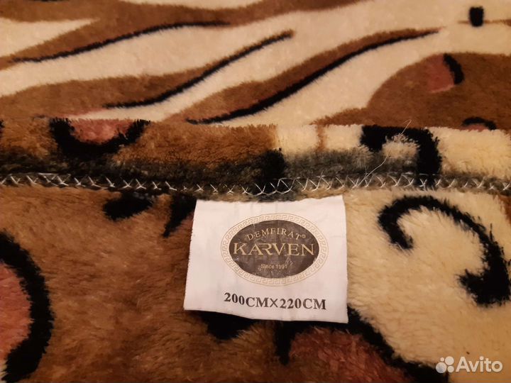 Плед-покрывало 200/220, подушки в подарок