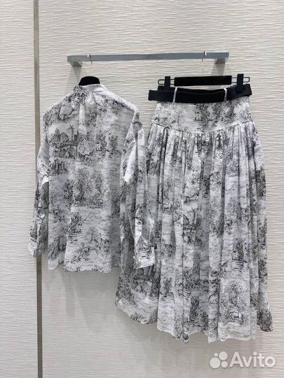Костюм christian dior с юбкой
