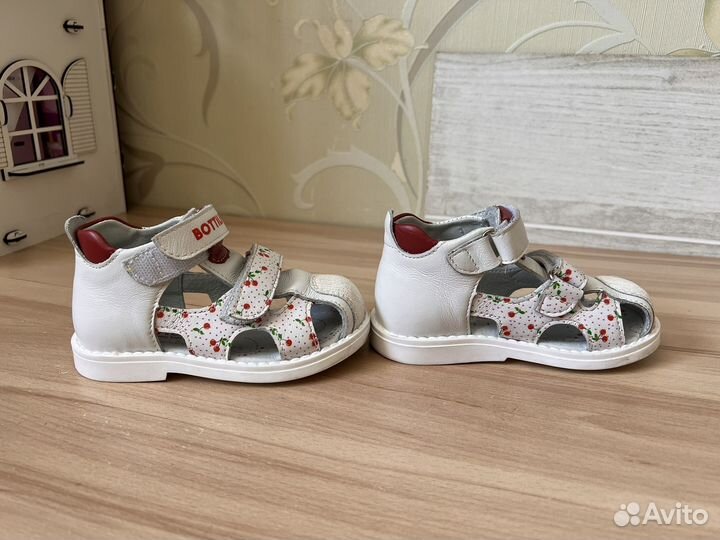 Сандалии для девочки bottilini 24