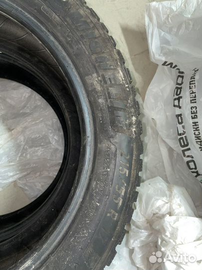 Michelin X-Ice North 4 215/55 R17