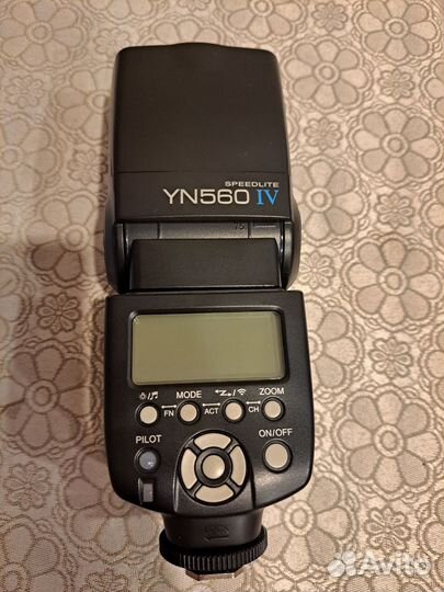 Фотовспышка Yongnuo Speedlite YN560 IV